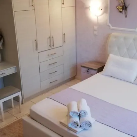 Oikonomou Luxury Vouliagmeni Lake