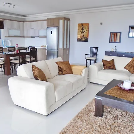 Oikonomou Luxury * אגם ווליאגמני
