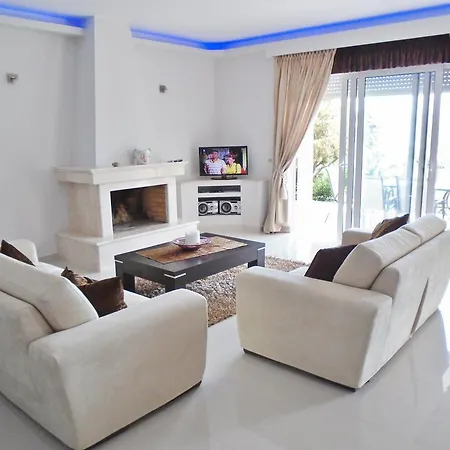 Oikonomou Luxury Villa Vouliagmeni Lake